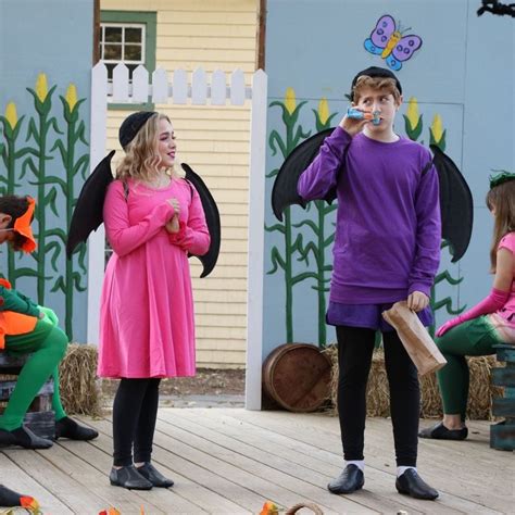 theater review spacs halloween show spookley  square pumpkin