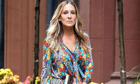 Sarah Jessica Parker Steps Out In New York Wearing A Multi