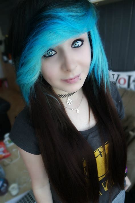 scene hair scenegirl blue blue hair peinados emo
