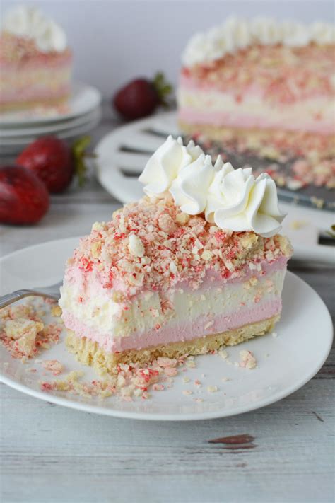 strawberry crunch cheesecake recipe lady   blog