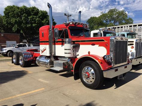 peterbilt classic   reference  auto shows personal vehicles cars  trucks