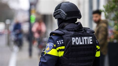 vier limburgse politieagenten op  actief na plichtsverzuim nos
