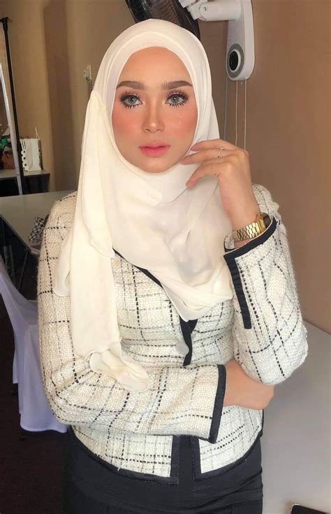 pin by kuba bala on mah blonde beauty hijab collection fashion