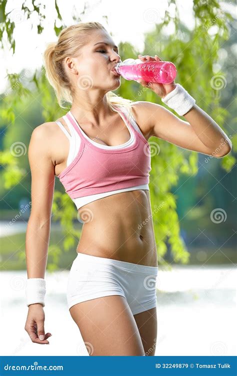 Sporty Woman Drinking Water After Training Stock Image Image Of Break
