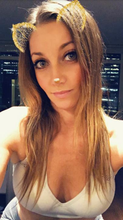 jeana smith sexy pictures 20 pics sexy youtubers