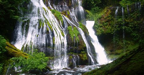 waterfall hikes  southern washington