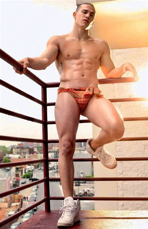 omg he s naked fashion model santiago peralta omg blog