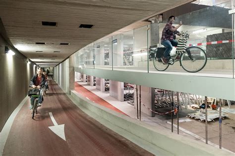 city  utrecht opens largest bicycle parking lot   world archdaily