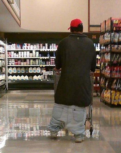 sagging pants are one of the worst fashion choices anyone has ever made 30 pics 1