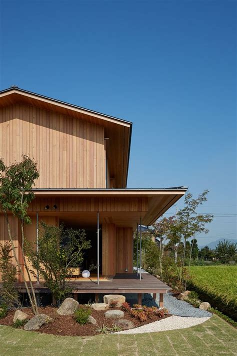 applying modern japanese house exterior design   stunning  nexthomegeneration