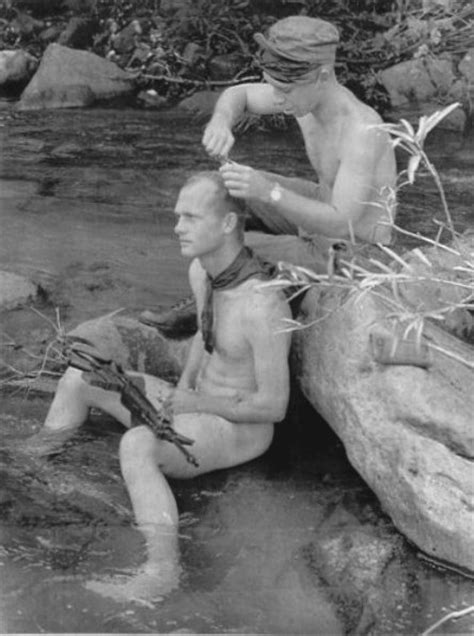 naked vietnam soldiers