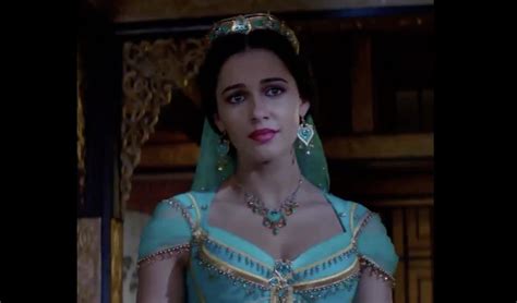 all of jasmine s looks in the new aladdin trailer—see here hellogiggles