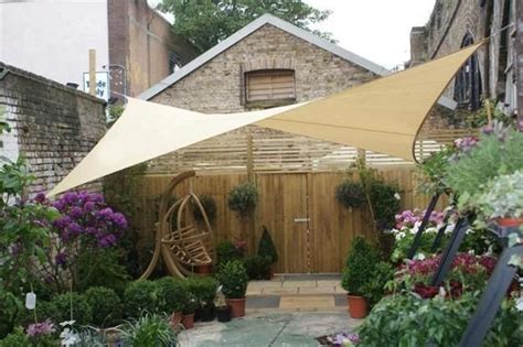 sunshades  patio ideas turning backyard designs  summer resorts backyard shade