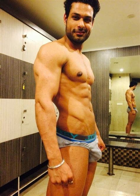 sexy nude pics of a hot and hunky desi model 2 indian gay site