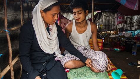 Rohingya Woman In Bangladesh Helps Others Flee Myanmar Fox News