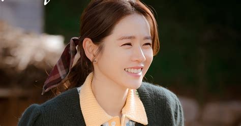 actress son ye jin s stylists reveal shocking truth behind her crash landing on you look