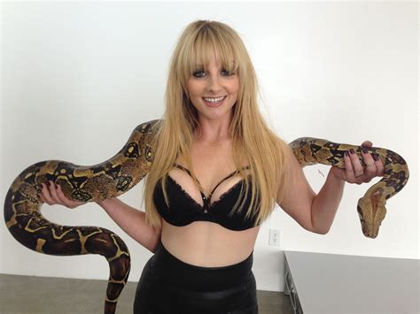 Melissa Rauch Leaked Fappening 7 Photos The Fappening