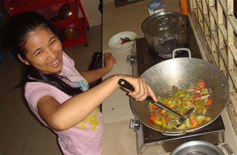 phnom penh girl dormitory cooking food
