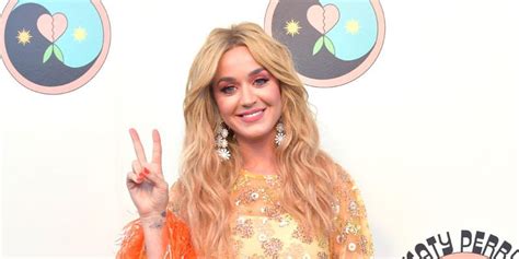 katy perry looks unrecognizable in blonde hair and orange