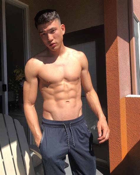 muscle asian gaysiansgonewild