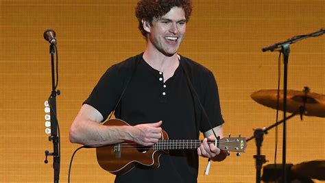 review vance joy rides riptide into self assured second album