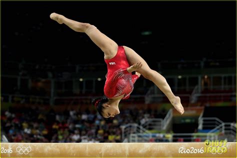 Laurie Hernandez And Simone Biles Win Silver Bronze For