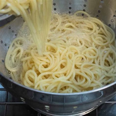 cook spaghetti pasta   italian  loves biscotti
