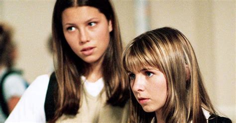 See ‘7th Heaven’ Sisters Jessica Biel And Beverley Mitchell Reunite On