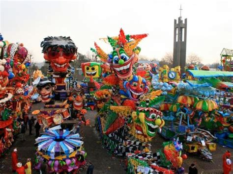 prinsenbeek leeft voor het carnaval carnaval prinsenbeek foto