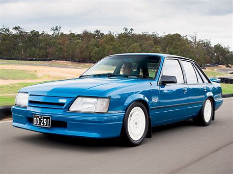 holden vk commodore ss group