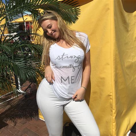 Iskra Lawrence S Instagram Clap Back To Body Shaming Teen Vogue