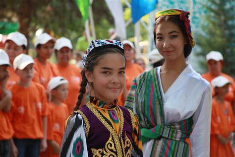 Unfpa Uzbekistan World Population Day Celebrated In Bobir Park Tashkent
