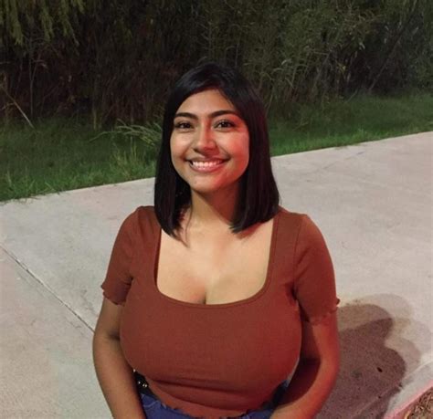 Chica De 20 Años – 20 Guadalajara