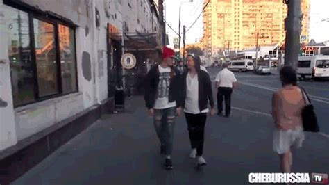 This Is What It S Like For Gay Men To Hold Hands In Russia Huffpost Life