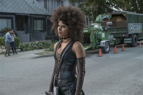 Zazie Beetz As Domino In Deadpool 2 Movie Hd Movies 4k Wallpapers