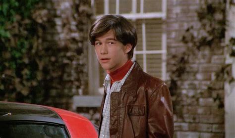 we love that joseph gordon levitt once played a gay teen on that 70s show hellogiggles