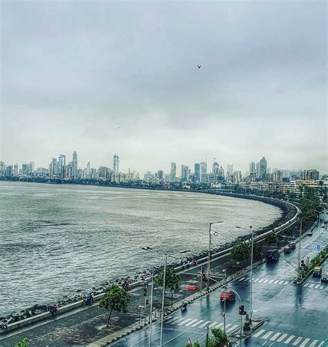 mumbai looks more beautiful on rainy days 10 pics in 2019 marine drive mumbai mumbai city