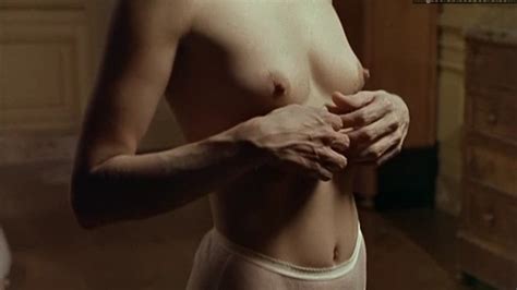 naked marie trintignant in nuit d ete en ville