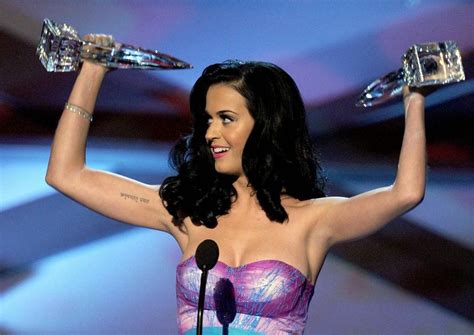 Mariahcareyboobs Katy Perry Cleavage Of The Year 2011 Award