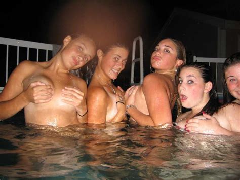 college hot tub party