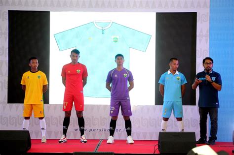 persikas subang kenalkan jersey sambut liga  pasundan ekspres