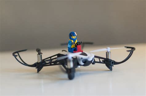 prova parrot mambo il mini drone poliedrico macitynetit