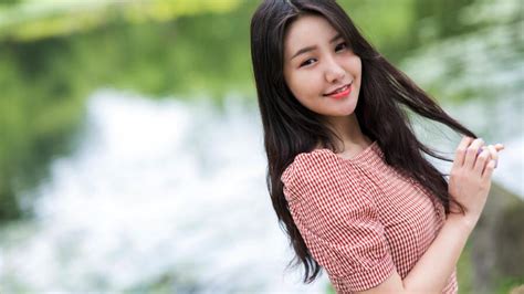 Asian Smiling Long Haired Brunette Teen Girl Wallpaper 1328