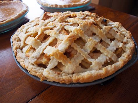 Apple Pie With A Lattice Crust Gravel And Dine