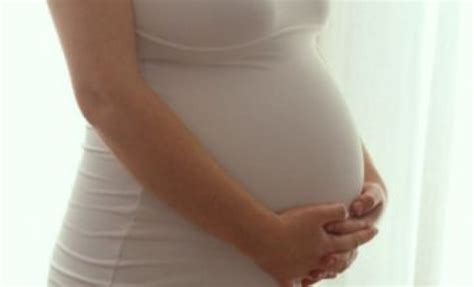 Outsourcing Pregnancy Us Women Paying Social Surrogates To Have