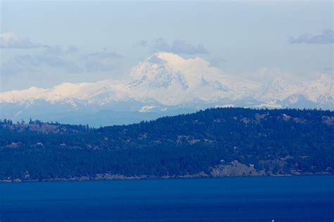 victoria daily photo mount baker