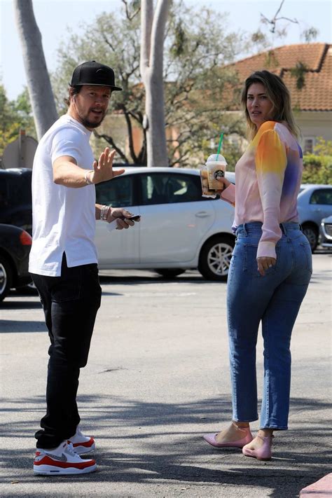 rhea durham and mark wahlberg steps out for lunch in their