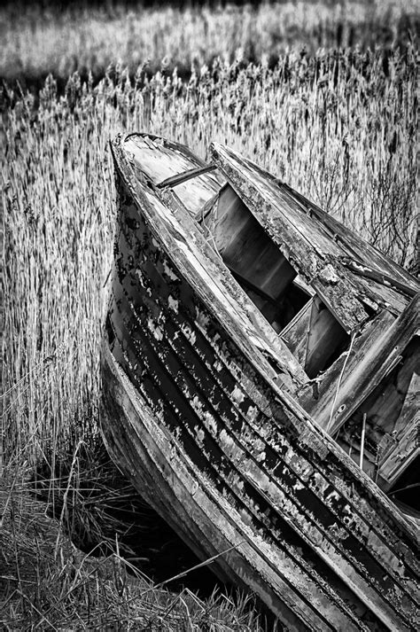 ship wrecked  dover de louis dallara photography