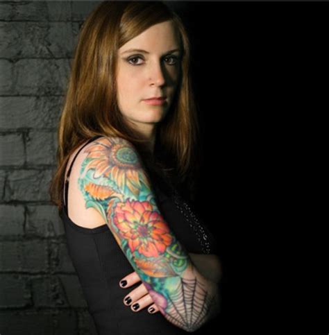 hot girls  sleeve tattoos damn cool pictures