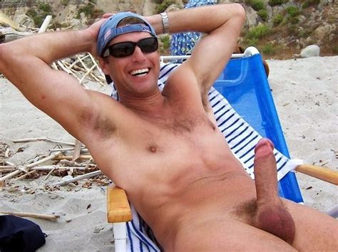 Naked Amateur Guys Horny At The Beach